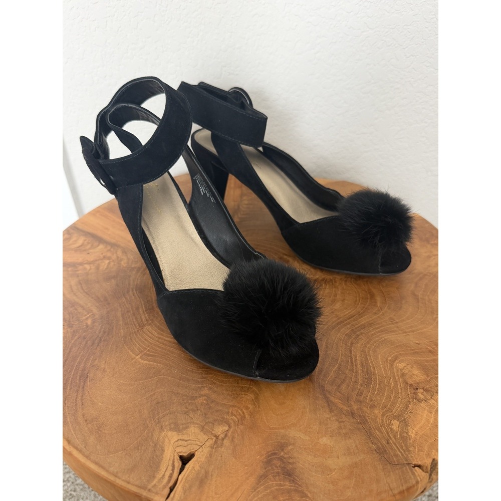 Seychelles Womens 7 Black Suede Ankle Strap Heels Rabbit Fur Pom Pom Shoes